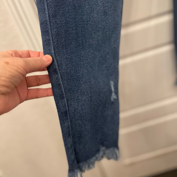 Vintage Almost Famous Woman’s Jeans - Picture 5 of 11